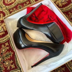 Christian Louboutin Bianca 120 black leather pump
